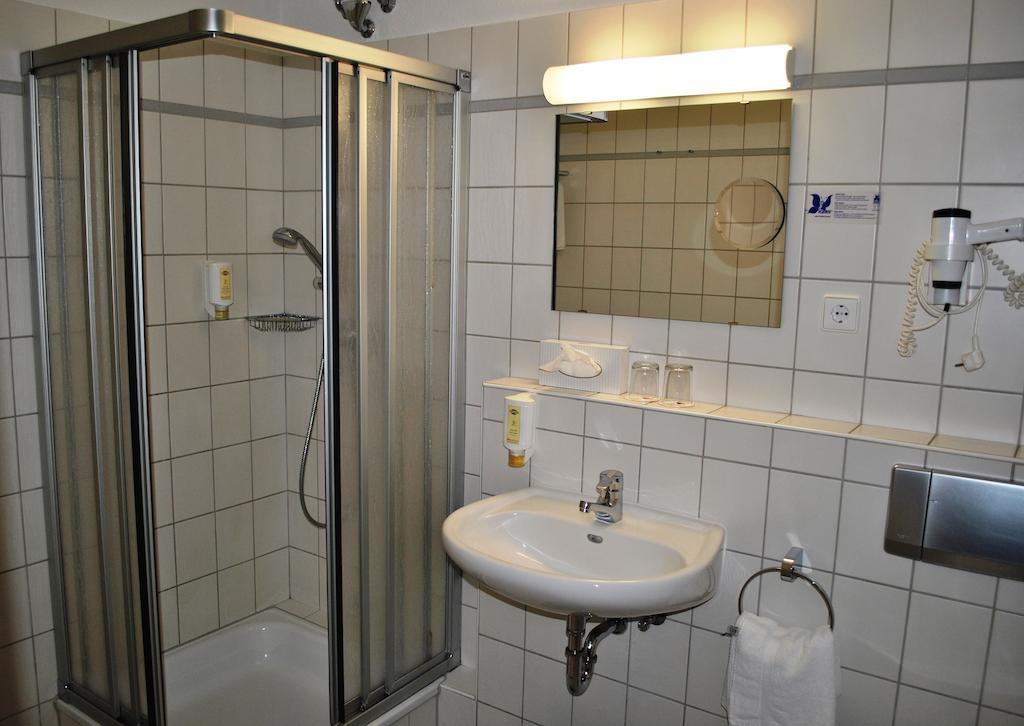 Heidehotel Lubast Habitación foto